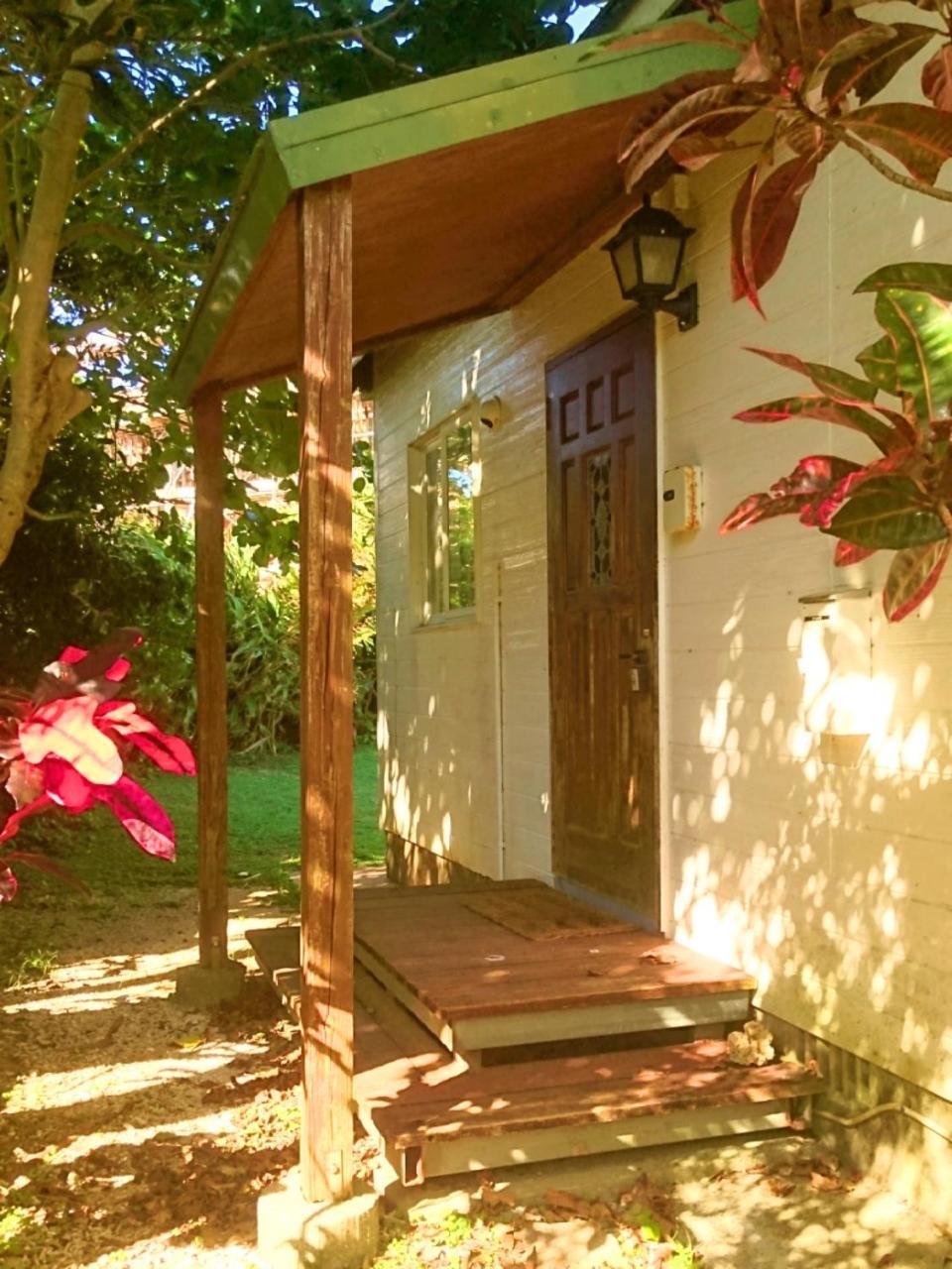 Private Beach House Motobu Bagian luar foto