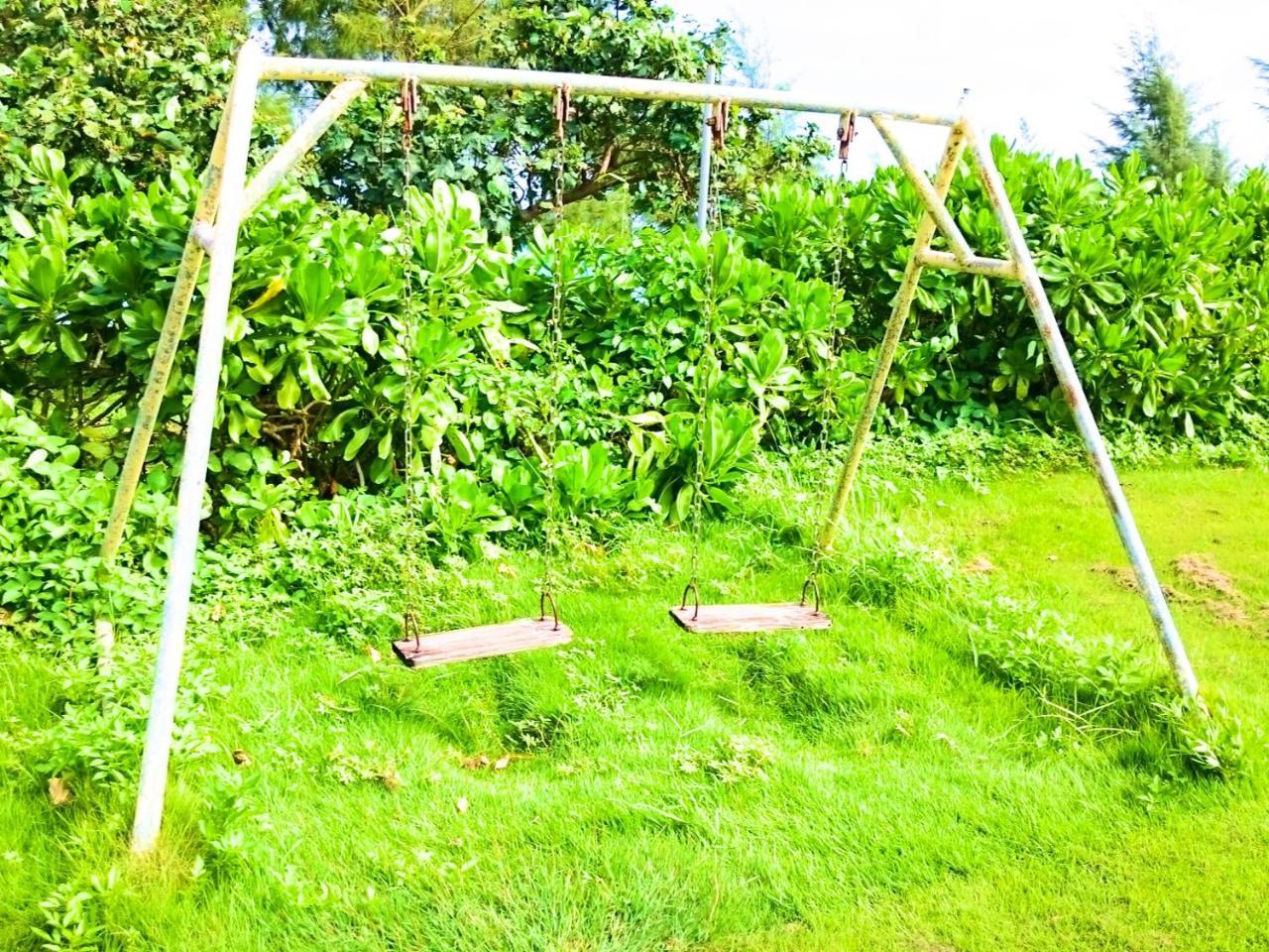 Private Beach House Motobu Bagian luar foto