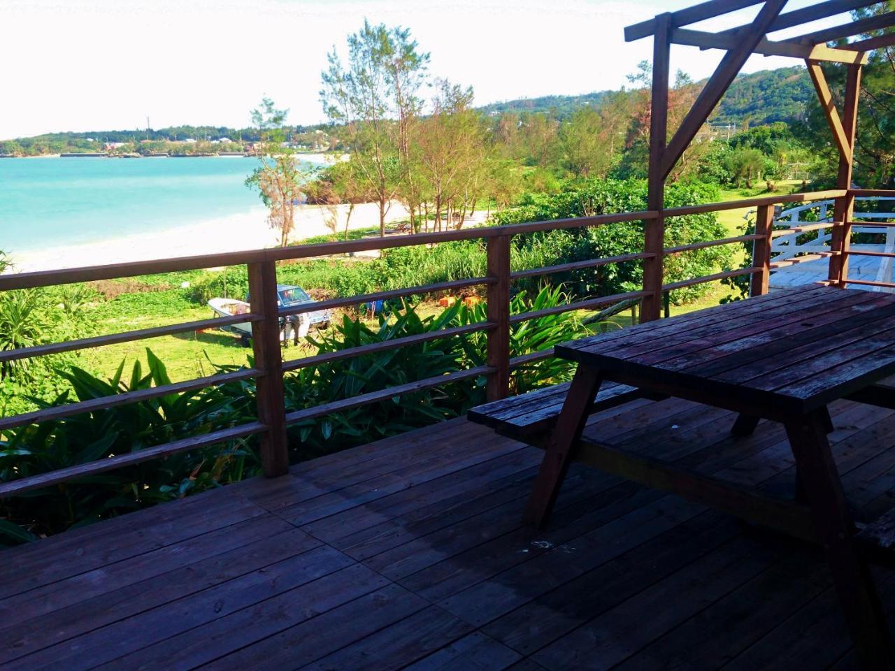 Private Beach House Motobu Bagian luar foto
