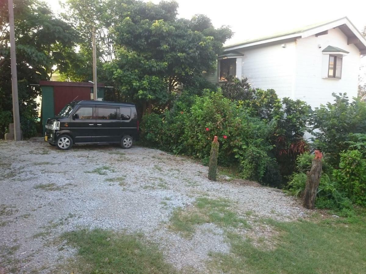 Private Beach House Motobu Bagian luar foto